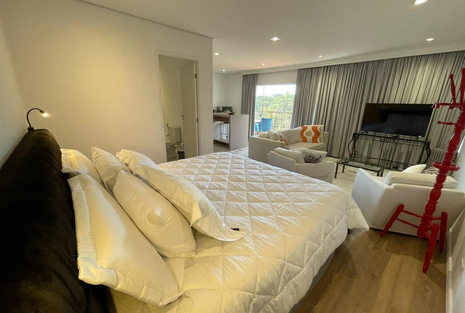 Casa Dos Neves Suite Master Campos do Jordao Homestay