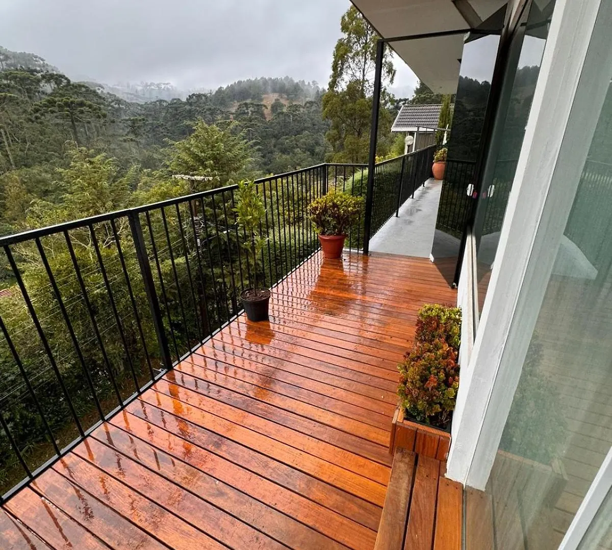 Casa Dos Neves Suite Master Campos do Jordao 0*,